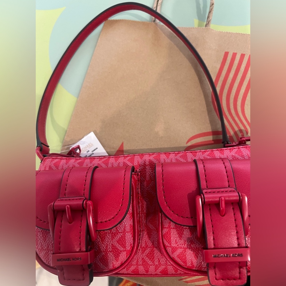Michael Kors - Picture 4 of 5